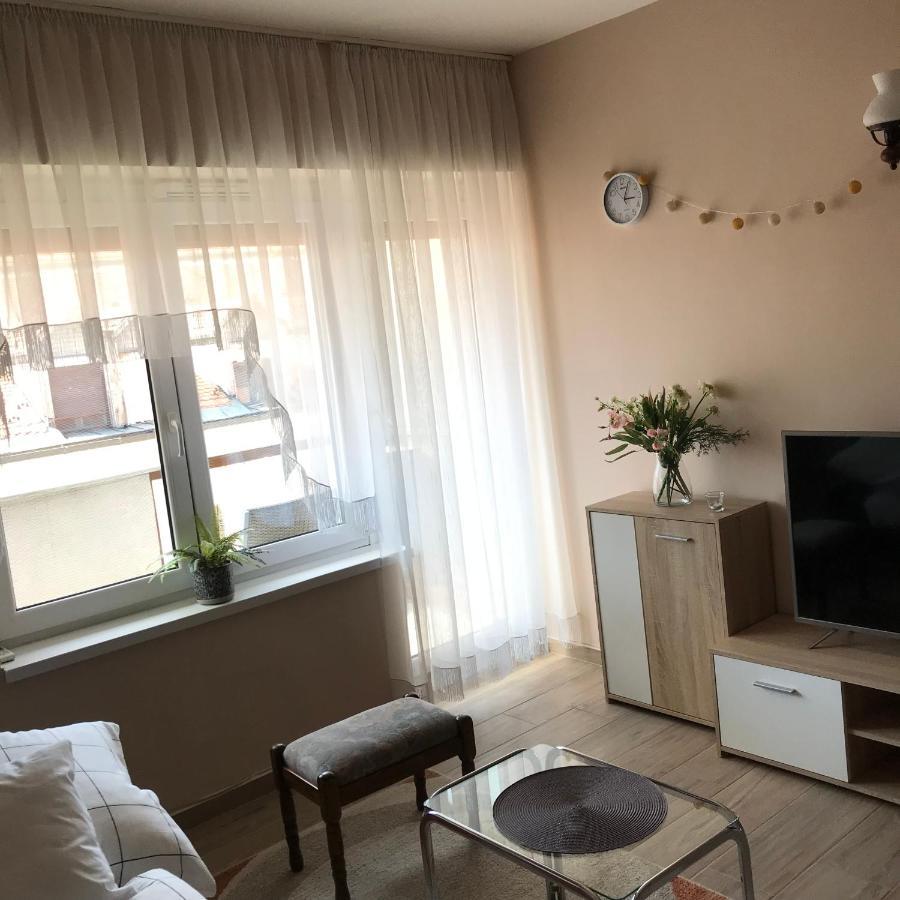 Apartamento Dóm square-Centrum-Free Parking Szeged Exterior foto